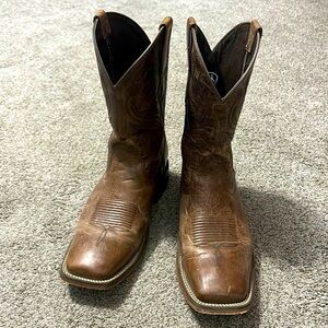 Men ARIAT leather boots 8.5 D